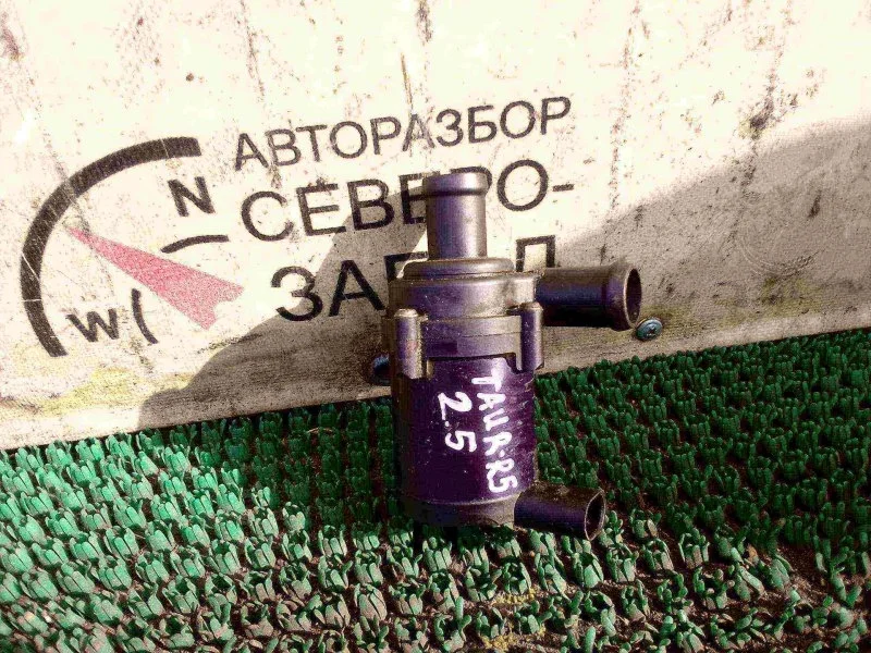 Насос Volkswagen Touareg 7L0965561L 7L