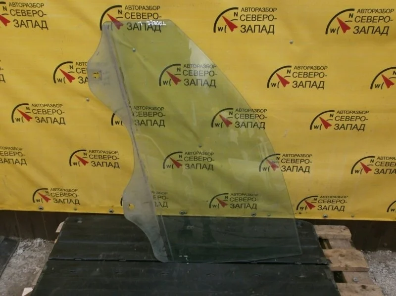 Стекло Volkswagen Touareg 7L0845201F 7LA BAC, переднее левое