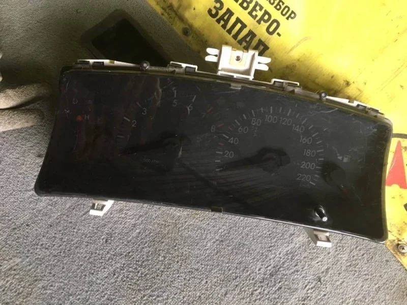 Щиток приборов Toyota Corolla 8380002D00 ZZE120 3ZZ