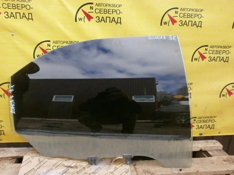 Стекло Hyundai Sonata 8342038020 EF G4JP, заднее правое