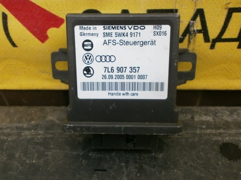 Блок управления адаптивной фарой Volkswagen Touareg 7L6907357 7LA BAC
