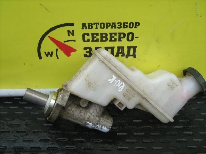 Главный тормозной цилиндр Kia Rio 2011 585104L100 QB G4FC