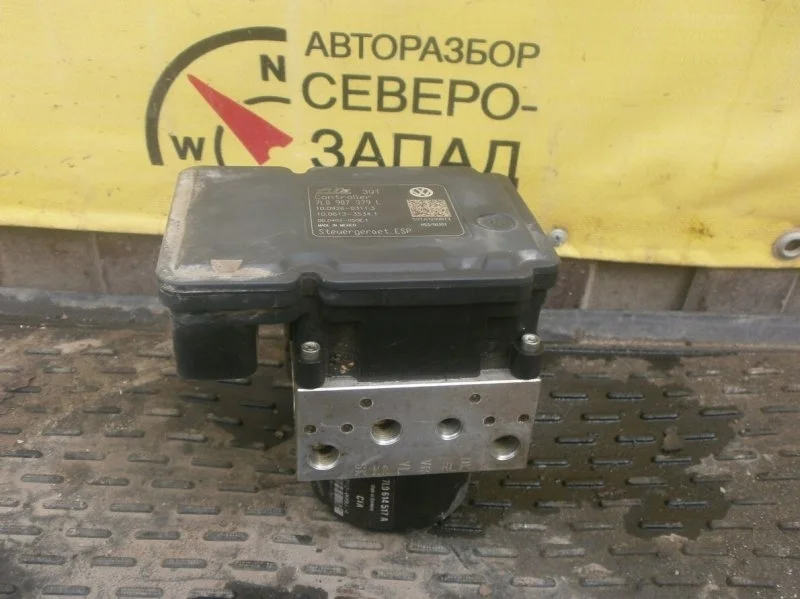 Блок управления ABS Volkswagen Touareg 7L0614517A 7LA BKS