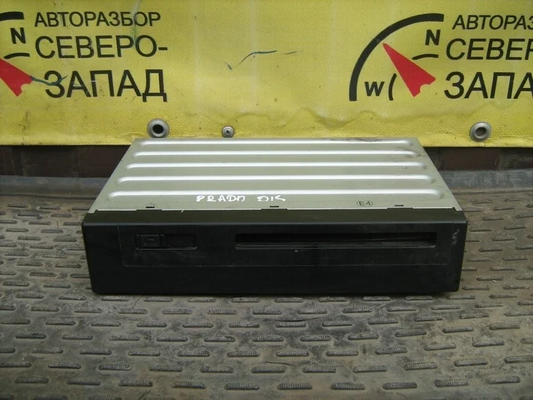 Блок навигации Toyota Land Cruiser Prado 8684113020 KDJ120 1KD