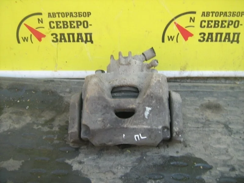 Суппорт Peugeot 3008 4401N8 EP6CDT, передний левый