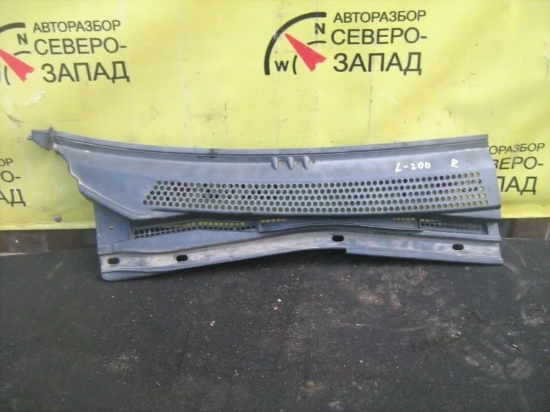 Жабо Mitsubishi L200 MN117710 KB4T 4D56, правое