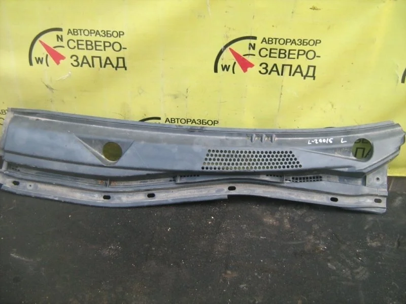 Жабо Mitsubishi L200 MN117709 KB4T 4D56, левое