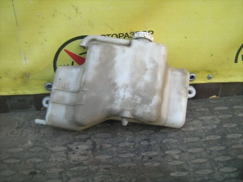 Бачок расширительный Mitsubishi Pajero Sport MN135072 KH 4D56U