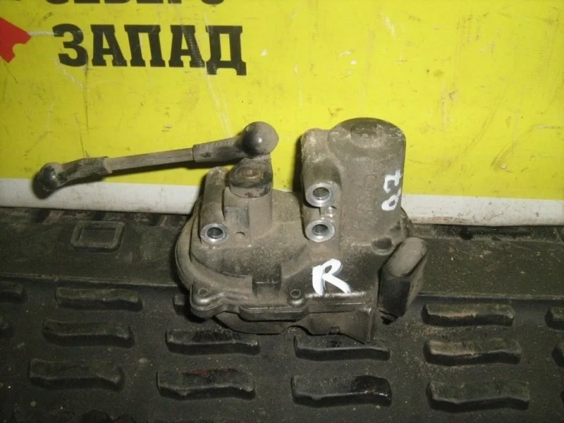 Механизм изменения длины впускного коллектора Audi Q7 059129086L 4LB BUG