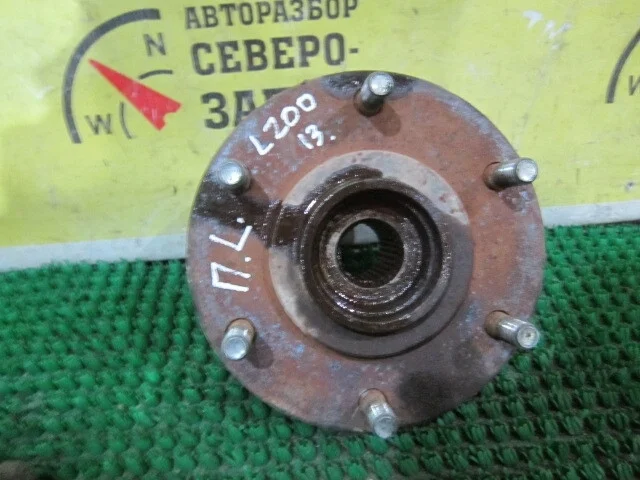 Ступица Mitsubishi L200 3880A036 KB4T 4D56, передняя