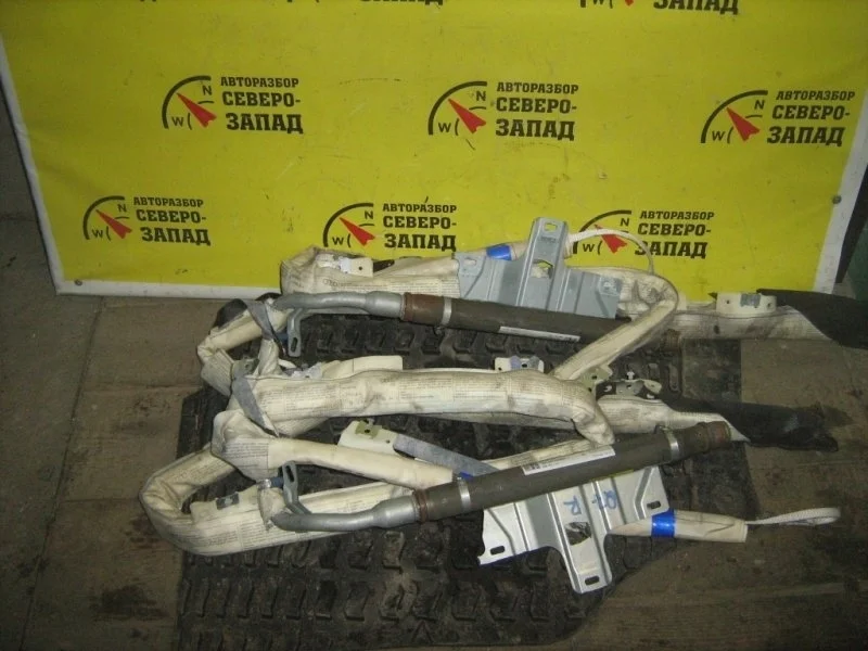 Шторка airbag Audi Q7 4L0880742A 4LB BUG, правая
