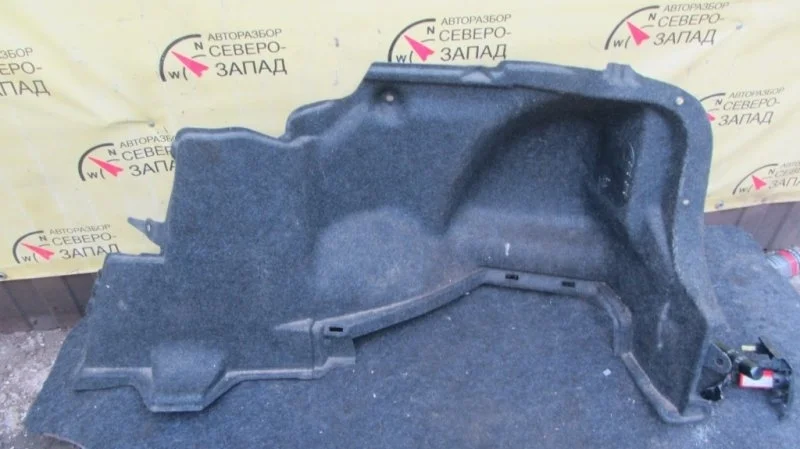 Обшивка багажника Toyota Corolla 6471012040C0 ZRE150 1ZR, правая