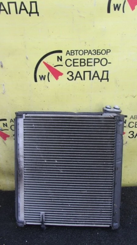 Осушитель системы кондиционирования Toyota Land Cruiser 8850160362 VDJ200