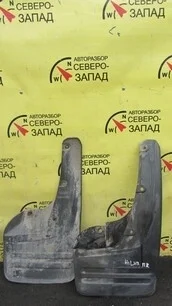 Брызговик Toyota Hilux 766220K100 KUN25 2KDFTV, передний левый