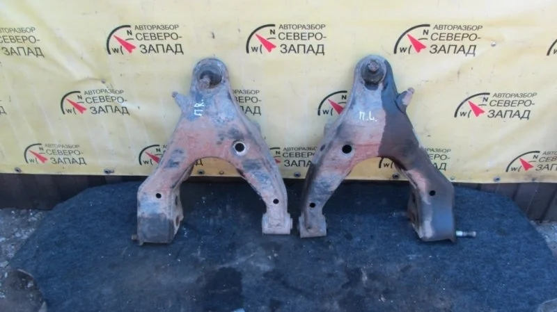 Рычаг Toyota Land Cruiser 100 4864060010 HDJ100, передний левый