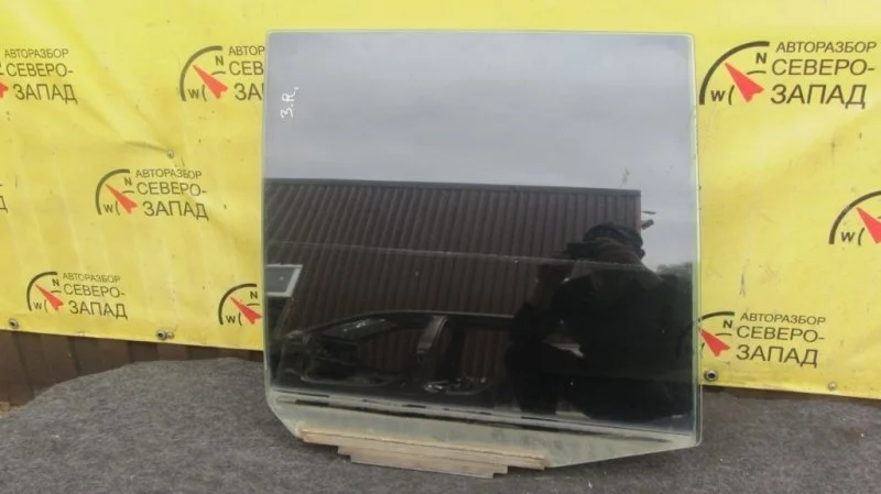 Стекло двери Toyota Land Cruiser 6811360170 HDJ100, заднее правое