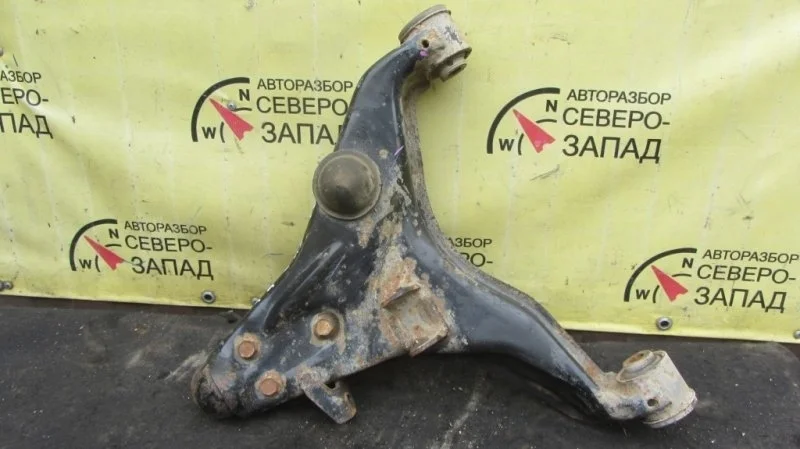 Рычаг Mitsubishi Pajero Sport 4013A330 KH 4D56U, передний правый