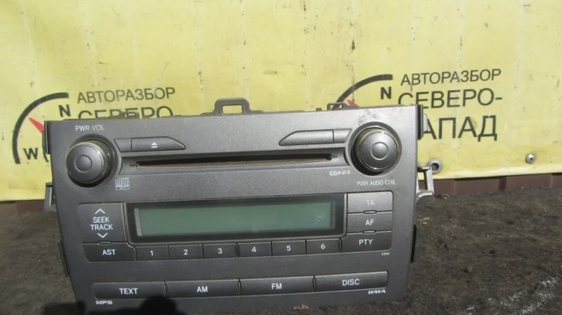 Магнитофон Toyota Corolla 8612012B00 ZRE151 1ZR
