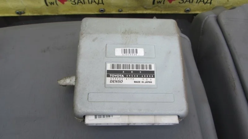 Блок управления ABS Toyota Land Cruiser 8954060080 HDJ100 1HDFTE