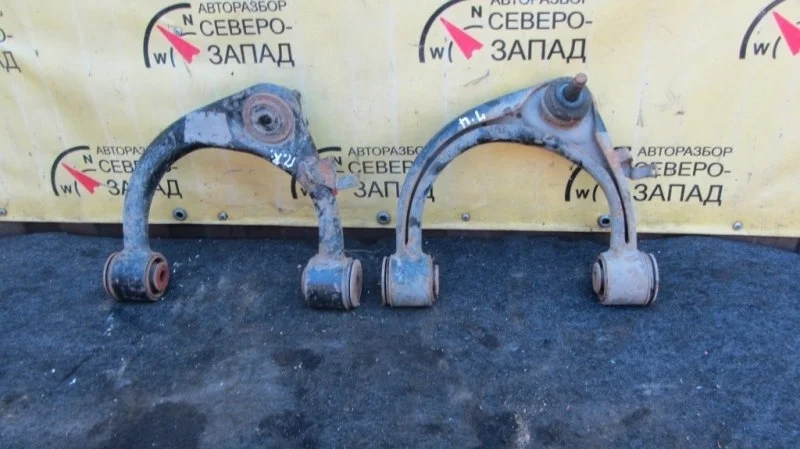 Рычаг Toyota Land Cruiser 100 4861060030 HDJ100, передний правый