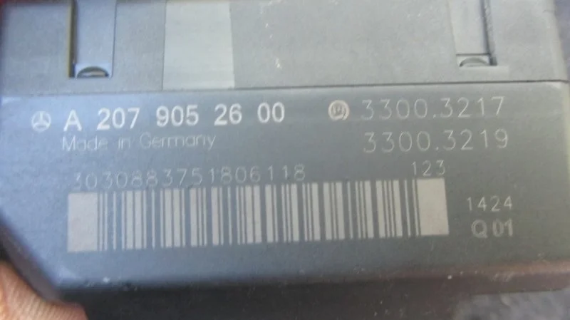 Замок зажигания Mercedes Glk-Class A2079052600 X204 651