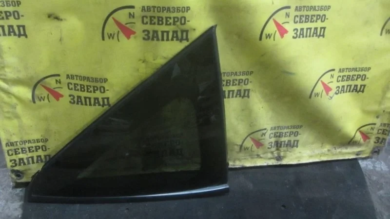 Форточка кузова Nissan Murano 833001AA0C Z51 VQ35, правая