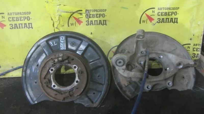 Кулак поворотный Mercedes Glk-Class A2123500141 X204 272, задний левый