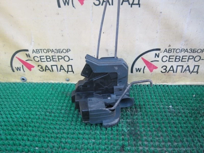 Замок Hyundai Solaris 2017 81320H5020 HCR G4FG, передний правый