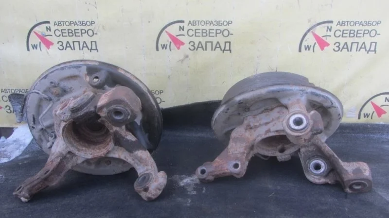 Кулак поворотный Renault Duster 430190026R HSM K4M, задний левый