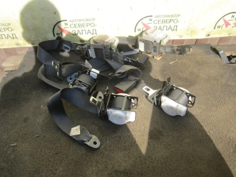 Ремень безопасности Nissan Almera H6884BM40B N16 QG15, передний правый