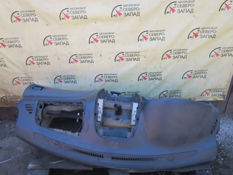 Торпедо Nissan Almera 68200BN900 N16 QG15