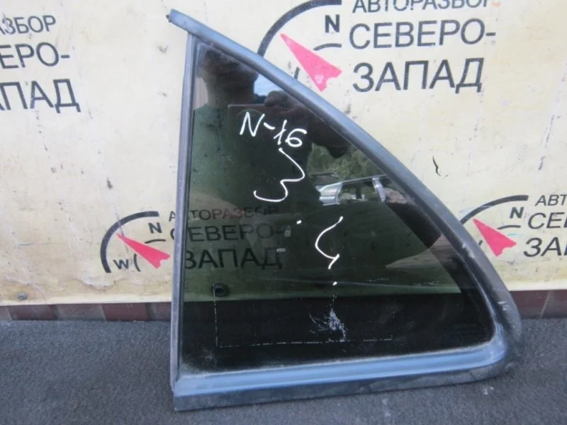 Форточка двери Nissan Almera 822639M700 N16 QG15, задняя левая