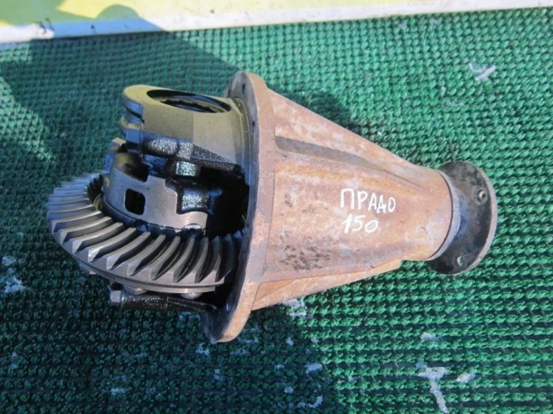 Редуктор Toyota Land Cruiser 4111035D30 GRJ150 1GR, задний