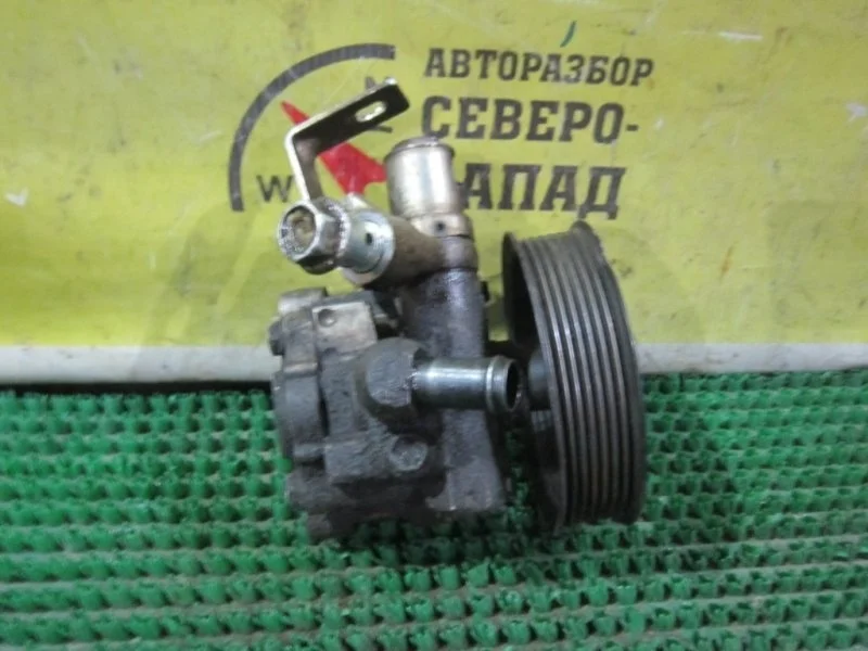 Насос гидроусилителя руля Toyota Land Cruiser 4431060540 GRJ150 1GR