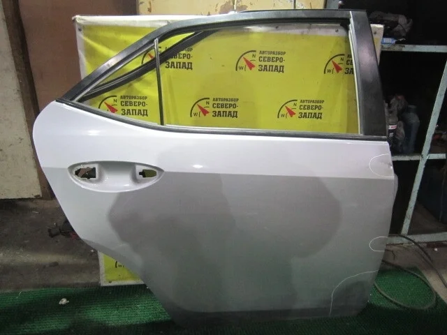 Дверь Toyota Corolla 6700302410 ZRE181 1ZR, задняя правая