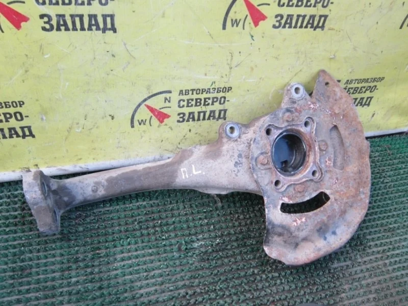 Кулак поворотный Hyundai Genesis 517103M000 BH G6DA, передний левый