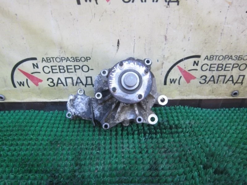 Насос водяной Toyota Hilux 1610039485 KUN26 1KD