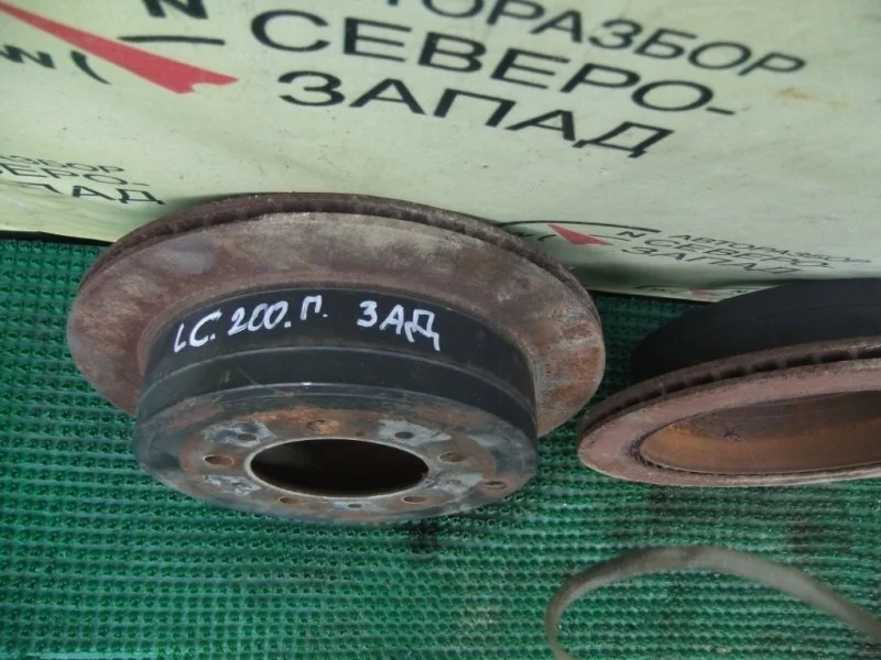 Диск тормозной Toyota Land Cruiser 4243160290 VDJ200 1VD, задний