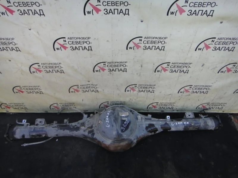 Чулок моста Mitsubishi L200 3711A351 KL1T 4N15