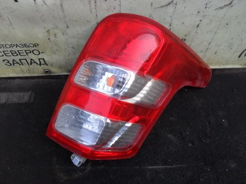 Фонарь Mitsubishi L200 8330A944 KL1T 4N15, правый