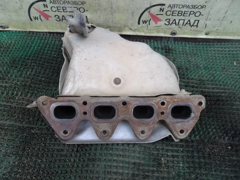 Коллектор выпускной Renault Sandero 8200543309 BS1Y K4M