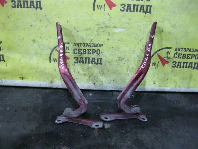 Петля капота Honda Civic 2005 60120SNAA00ZZ FD R18A1, правая