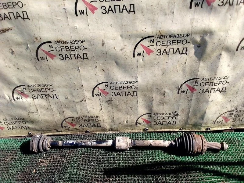 Привод Kia Ceed 495001H010 ED G4FC, правый