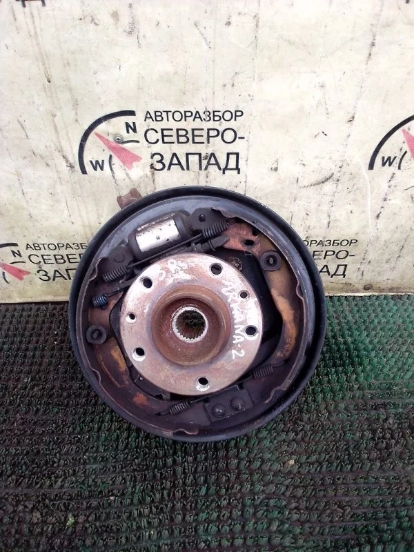 Кулак поворотный Renault Arkana 430188668R XJC H5H, задний правый