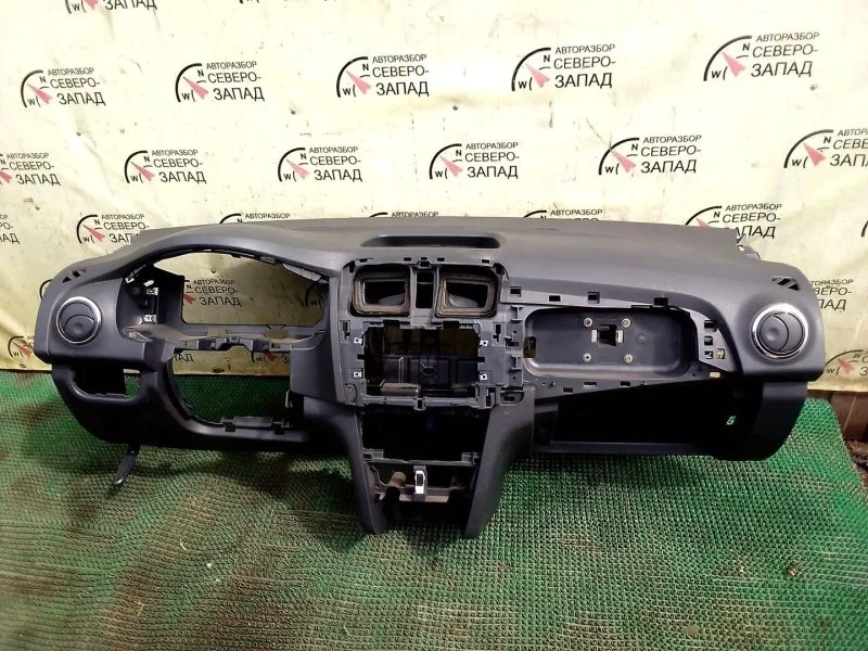 Торпеда без AirBag Renault Sandero 681007556R 5S K7M