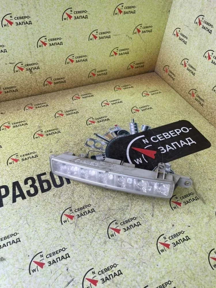 Фонарь Citroen C4 9677409380