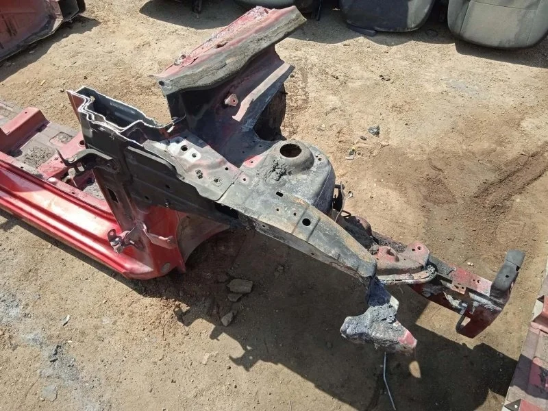 Лонжерон Hyundai Solaris 646064L000, передний правый