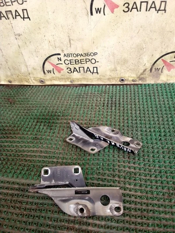 Петля капота Nissan Navara 65400ZP00A D40 YD25DDTI, правая