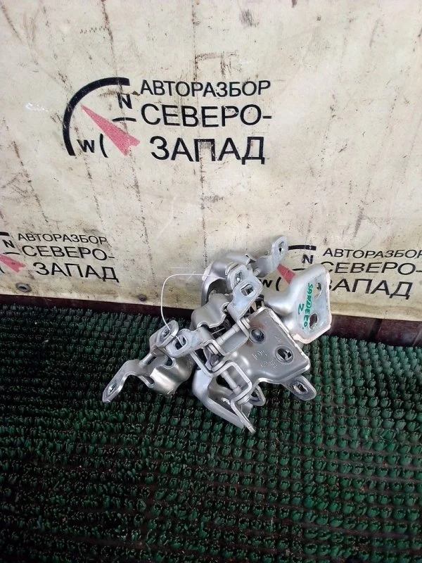 Петля дверная Renault Sandero 6001546883 BS11 K7MF710, задняя правая