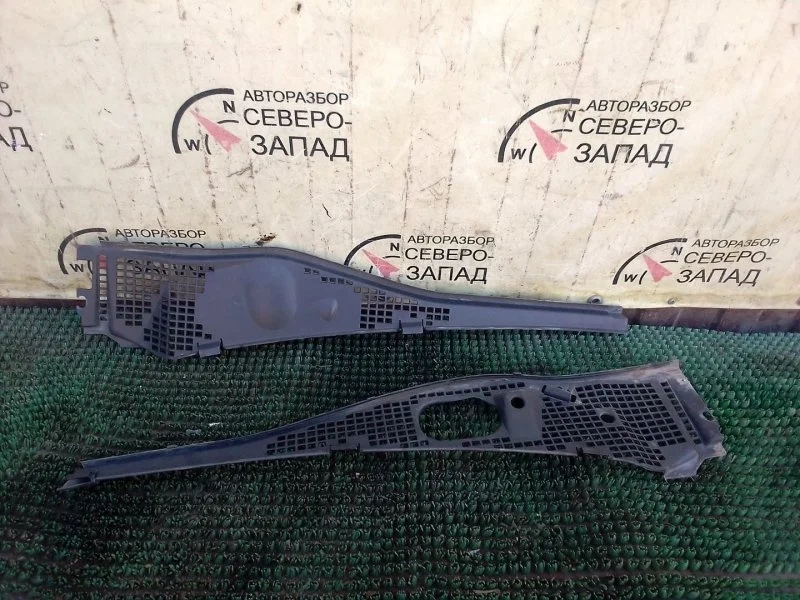 Жабо Renault Sandero 8200825457 BS11 K7MF710, левое